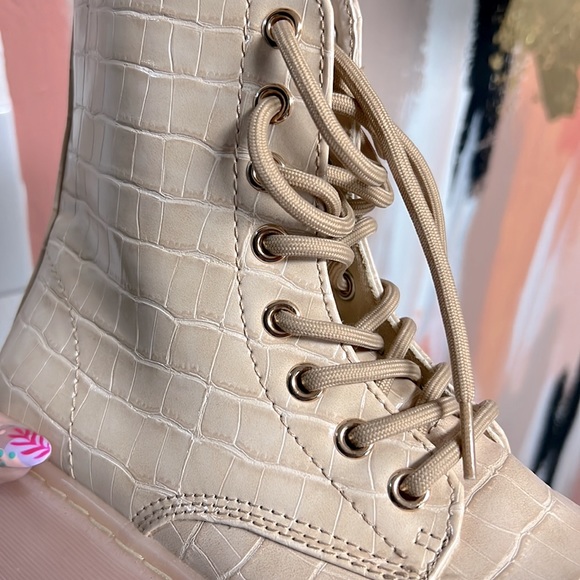 Blush combat boots - Picture 6 of 7